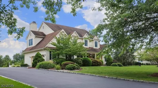 88 Oxford Pl, Hillsborough Twp., NJ 08844