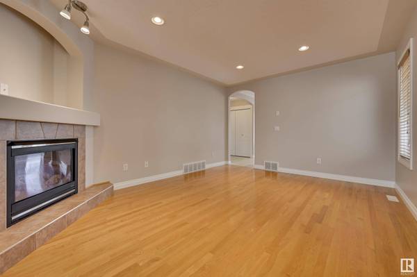 41 LAMPLIGHT DR, Spruce Grove, AB T7X 4N1