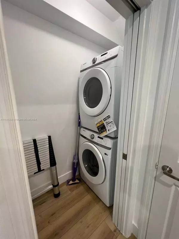 1705 Johnson St #B, Hollywood, FL 33020