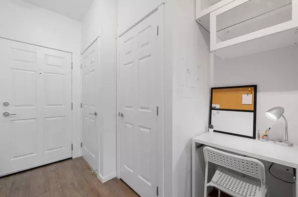 215 Legacy BLVD SE #1414, Calgary, AB T2X 3Z4