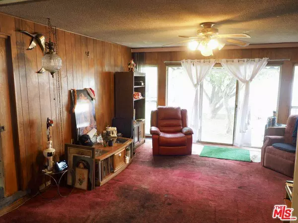 2920 12th Ave, Los Angeles, CA 90018