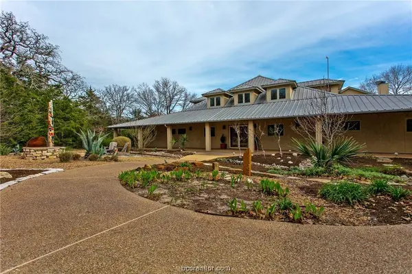 5602 Polo RD, College Station, TX 77845