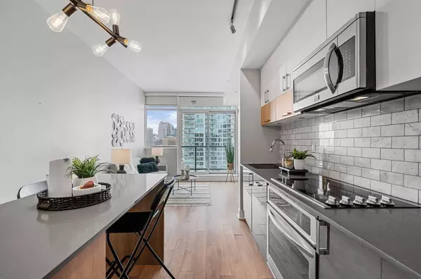 550 Riverfront AVE SE #1606, Calgary, AB T2G 1E5