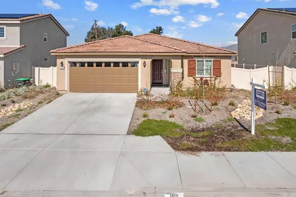 1819 Saddle Ranch Trail, San Jacinto, CA 92582