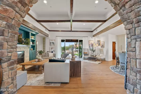 6811 E MONTGOMERY Road, Scottsdale, AZ 85266