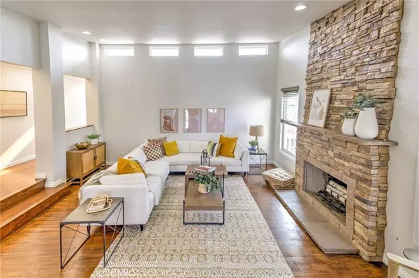 205 Surf PL, Seal Beach, CA 90740