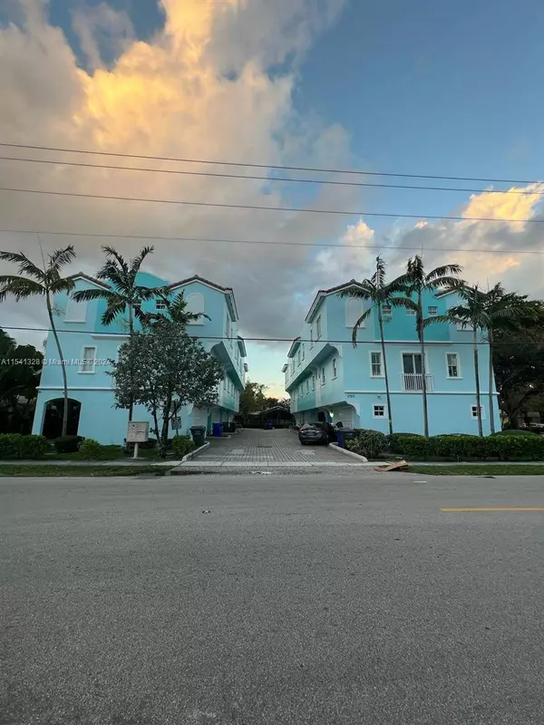 1705 Johnson St #B, Hollywood, FL 33020