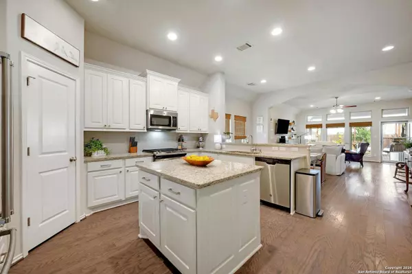 652 ARROYO DORADO, New Braunfels, TX 78130