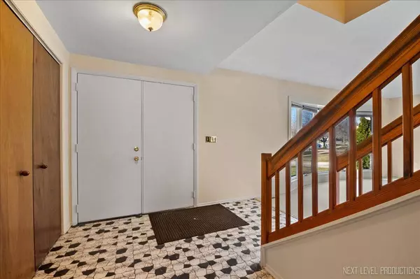 4559 Normandy Drive, Lisle, IL 60532