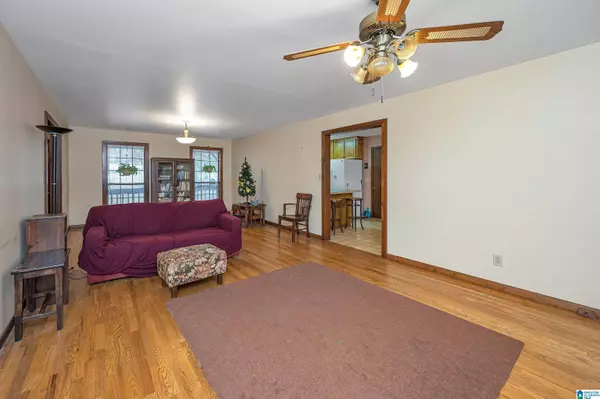 1070 HILLCREST DRIVE, Bessemer, AL 35022