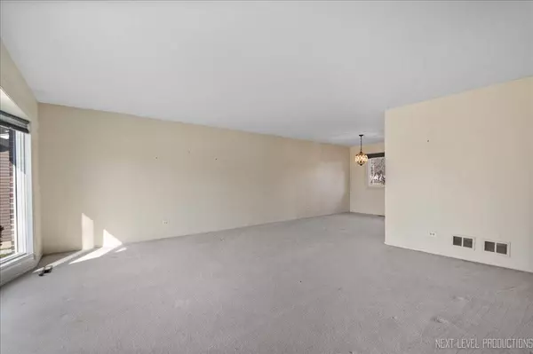 4559 Normandy Drive, Lisle, IL 60532