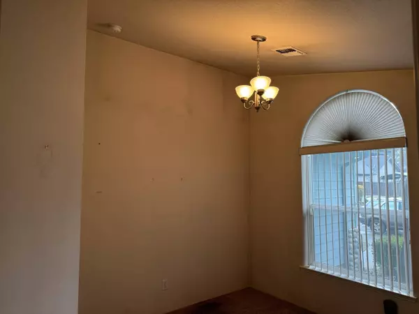 1155 SE Krystin Pl, Grants Pass, OR 97526