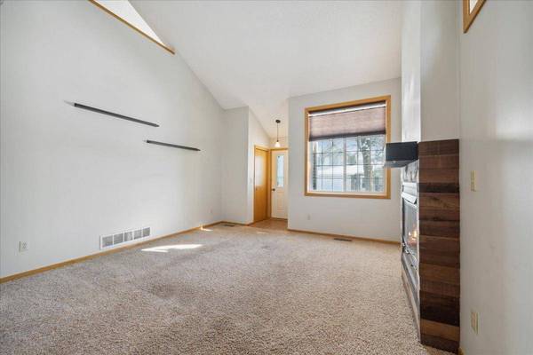 8793 Branson DR, Inver Grove Heights, MN 55076