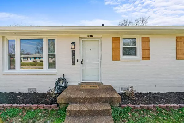 3218 Crislynndale Dr, Nashville, TN 37207