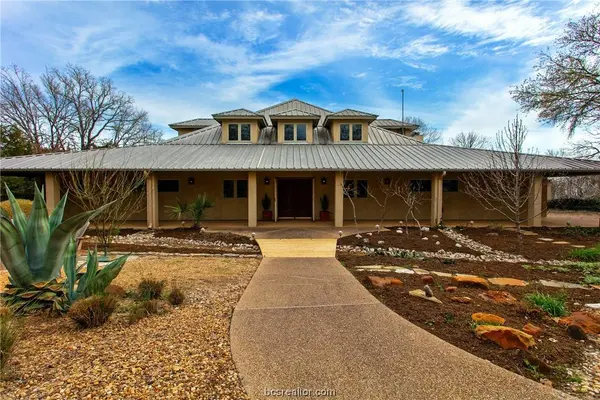 5602 Polo RD, College Station, TX 77845