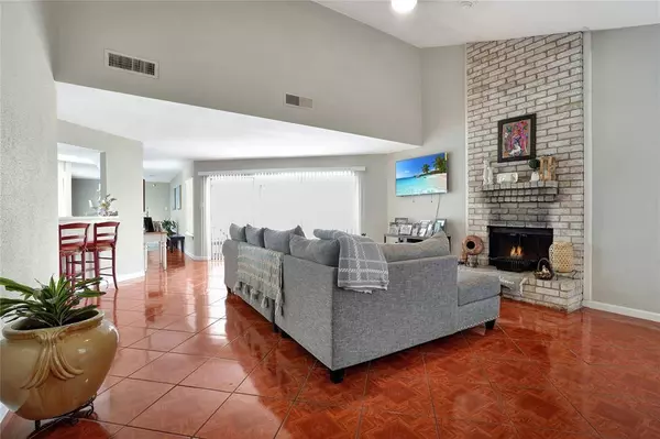 6402 Grandvale DR, Houston, TX 77072