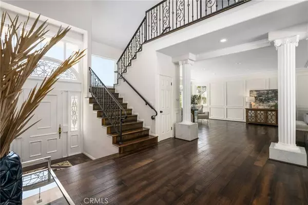 10228 Overhill DR, North Tustin, CA 92705