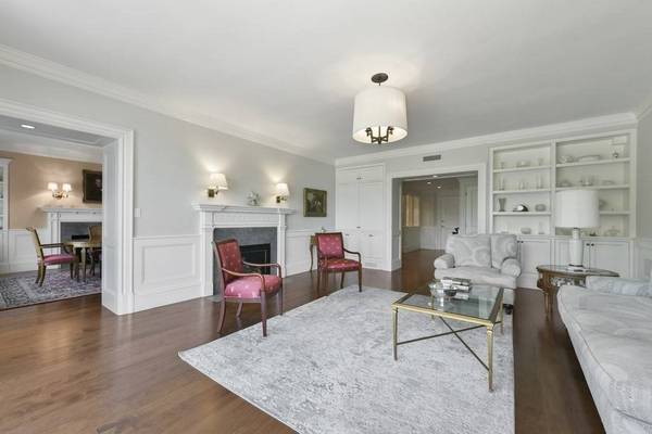 274 Beacon Street #2R, Boston, MA 02116