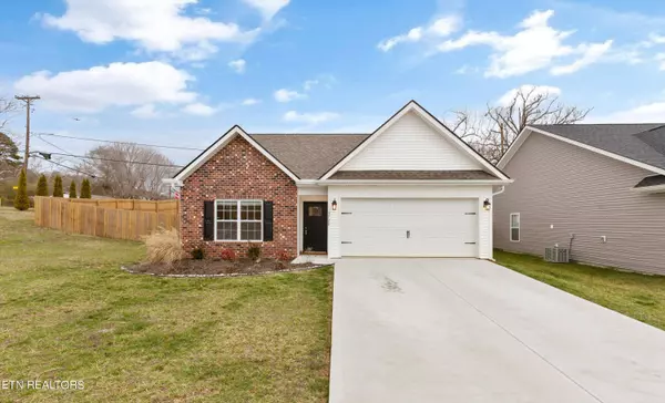 3728 Tulip Row WAY, Knoxville, TN 37917