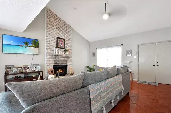 6402 Grandvale DR, Houston, TX 77072