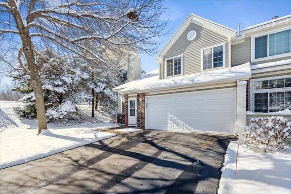 8793 Branson DR, Inver Grove Heights, MN 55076