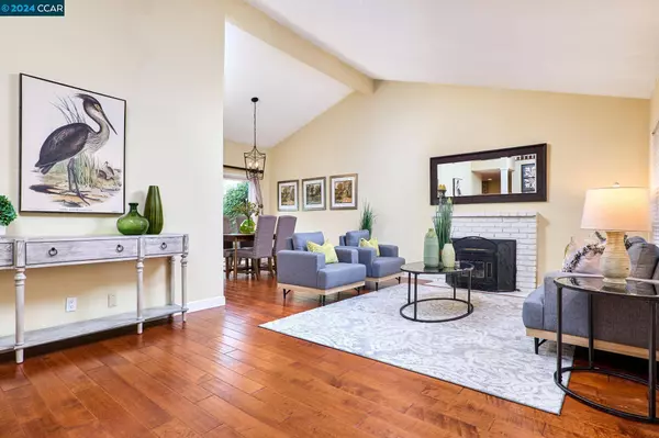 2127 Spring Lake Dr, Martinez, CA 94553