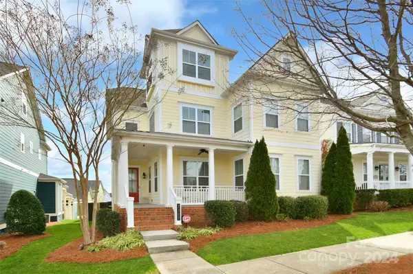 2307 Lochview ST, Pineville, NC 28134