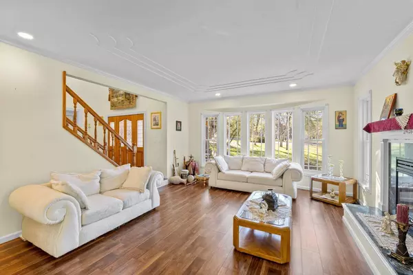 4921 Woodsman LOOP, Placerville, CA 95667