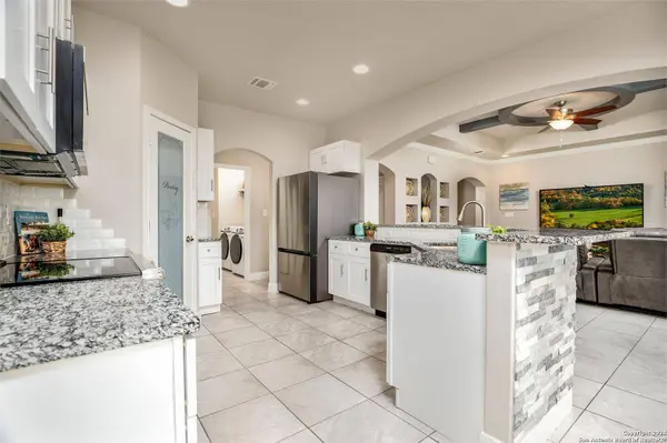 630 COUNTY ROAD 3822, San Antonio, TX 78253-6967