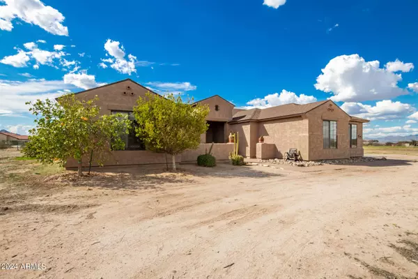 14104 S TUTHILL Road, Buckeye, AZ 85326