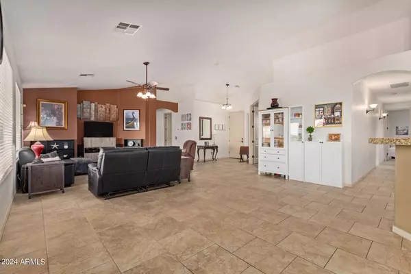 14104 S TUTHILL Road, Buckeye, AZ 85326