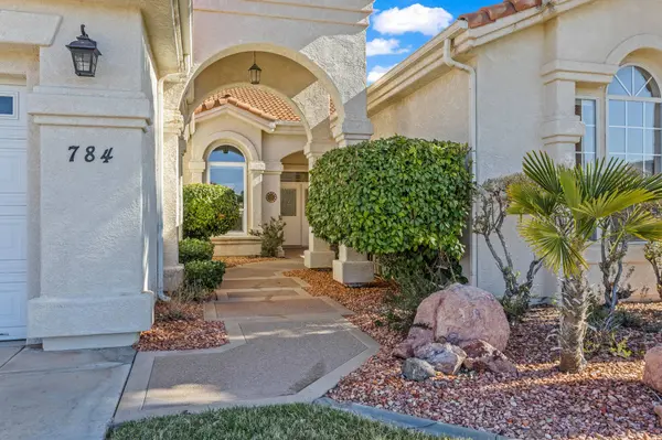 784 N SKY MOUNTAIN Blvd, Hurricane, UT 84737