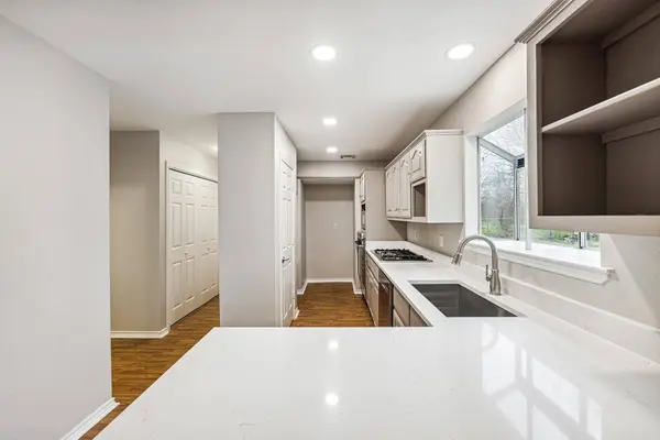 1904 Hollow Tree BLVD, Round Rock, TX 78681