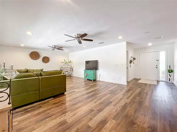 13480 102ND AVE, Largo, FL 33774