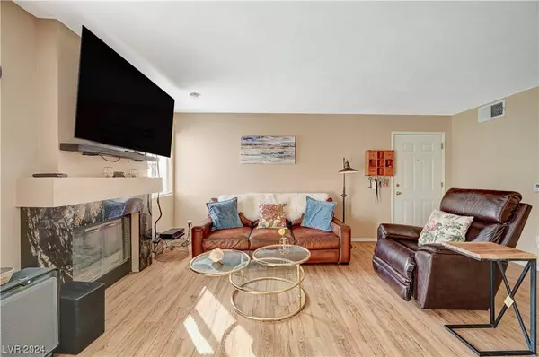 7908 Lago Vista Lane #101, Las Vegas, NV 89145