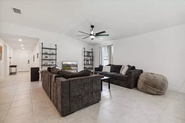 1477 Verdello PL, Titusville, FL 32780