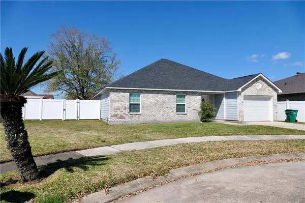 2412 SUNSET DR, Harvey, LA 70058