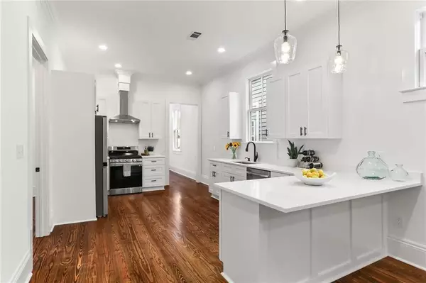 4613 CHESTNUT ST, New Orleans, LA 70115