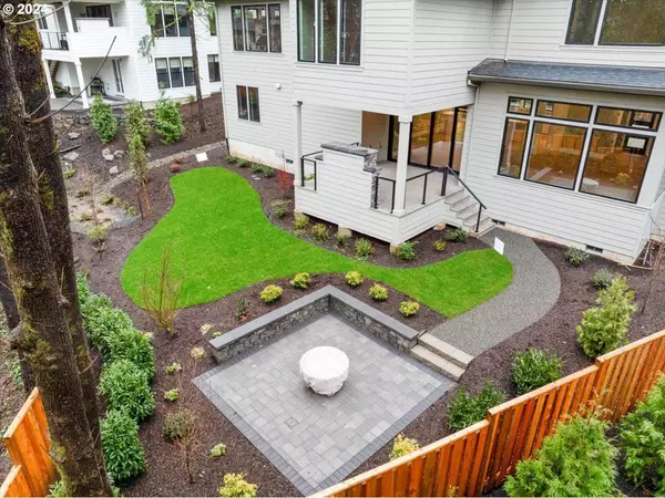 17341 WESTVIEW DR, Lake Oswego, OR 97034