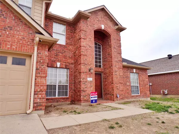 7001 Deer Run Drive, Watauga, TX 76137