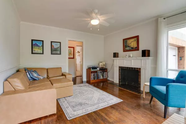 2536 Yucca Avenue, Fort Worth, TX 76111