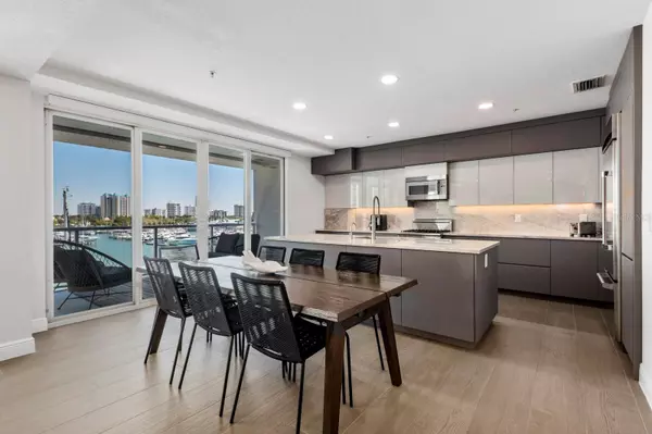 650 GOLDEN GATE PT #502, Sarasota, FL 34236