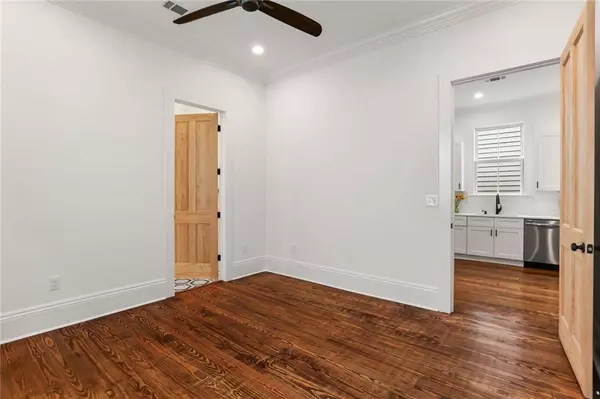 4613 CHESTNUT ST, New Orleans, LA 70115