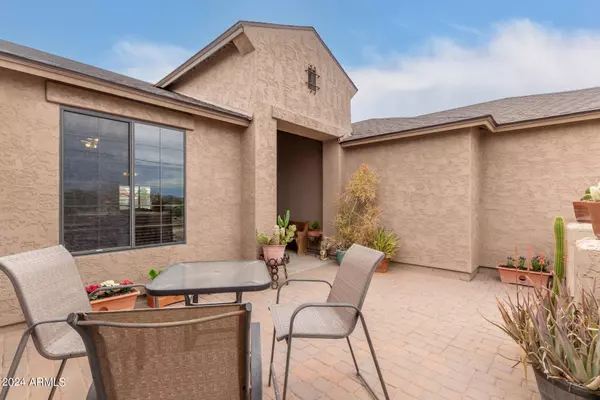 14104 S TUTHILL Road, Buckeye, AZ 85326