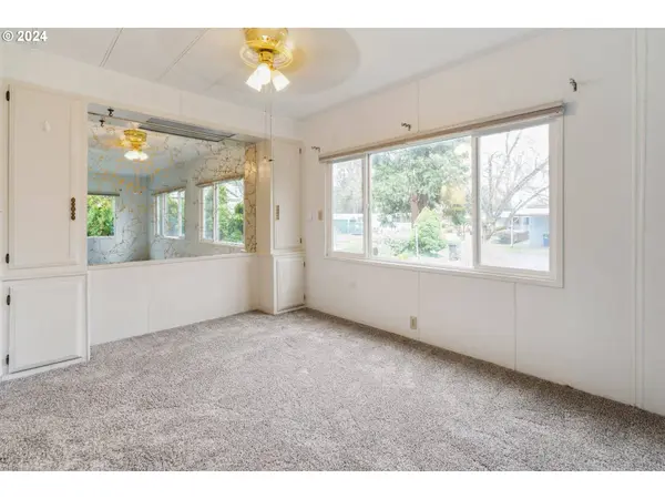 1125 58TH ST #001, Springfield, OR 97478