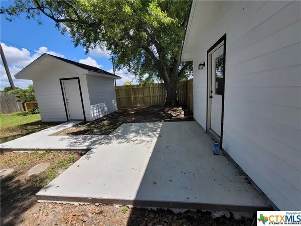 1005 Magnolia ST, Refugio, TX 78377