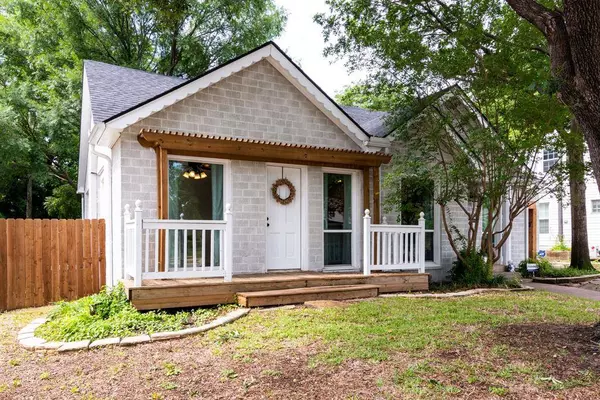 2536 Yucca Avenue, Fort Worth, TX 76111