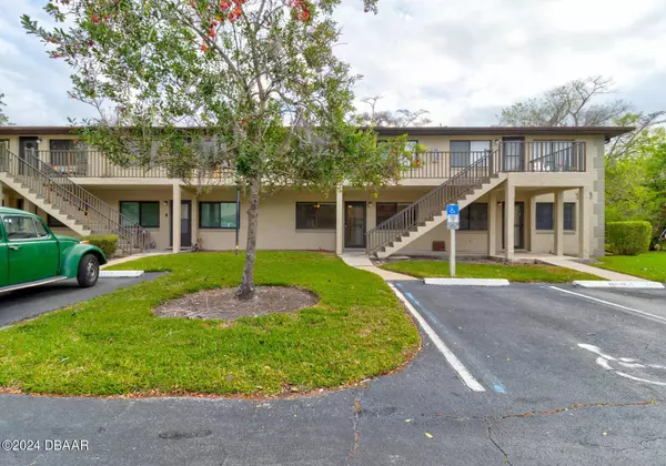 1601 Big Tree RD #103, Daytona Beach, FL 32119