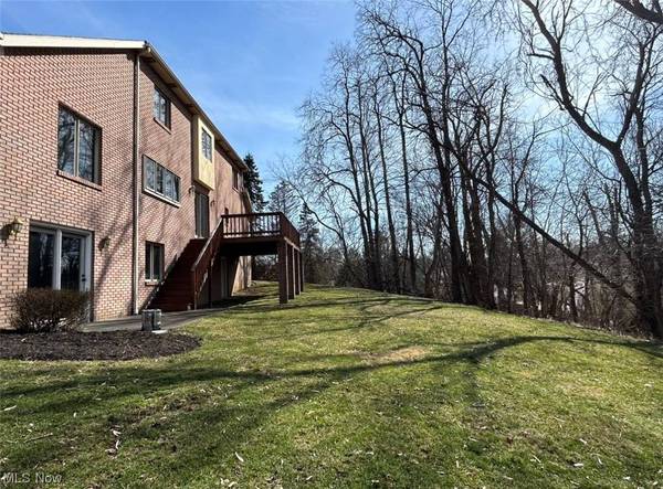 107 Martha DR, St. Clairsville, OH 43950