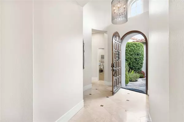 10711 Rogue River, Tustin, CA 92782